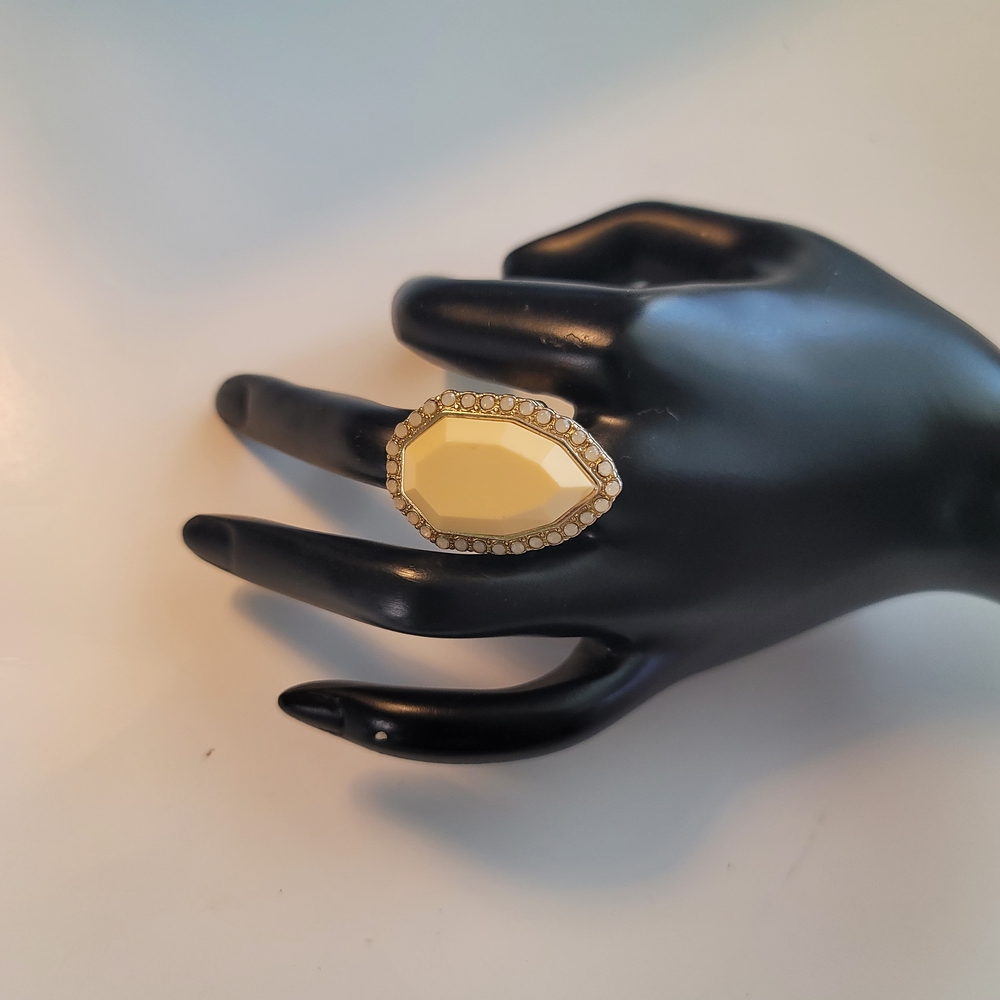 Elegant Gold and Cream Statement Ring